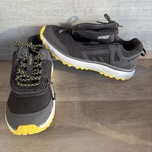 BILLY Charcoal/Yellow Inclusion Trail Sneakers BM24377-002 Size 9.5M Men
